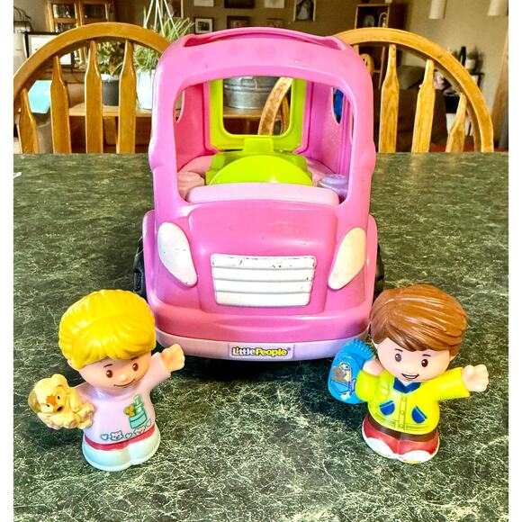 Fisher Price Little People pink SUV  girl & boy figures sounds music car van - Picture 1 of 6